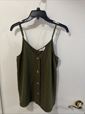 entro Olive Green Button-Down Cami